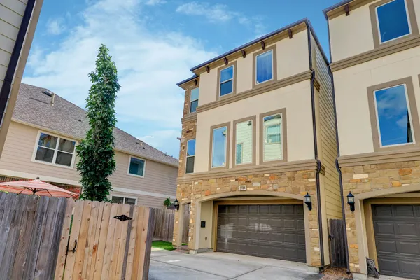 $3,600 | 1518 Birdsall Street, Unit C, Houston, TX 77007
