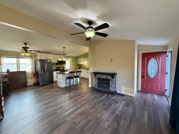 $180,000 | 1111 South Halvorson Street, Redwood Falls, MN 56283