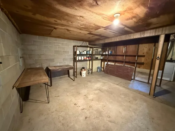 $180,000 | 1111 South Halvorson Street, Redwood Falls, MN 56283