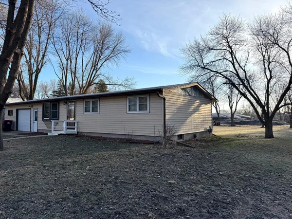 $180,000 | 1111 South Halvorson Street, Redwood Falls, MN 56283