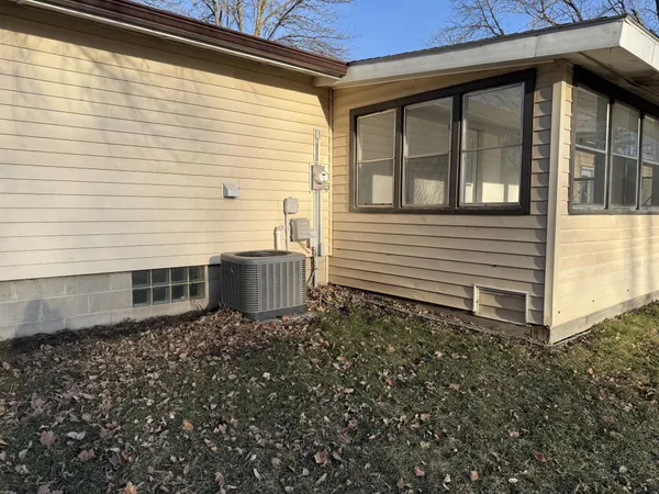 $180,000 | 1111 South Halvorson Street, Redwood Falls, MN 56283