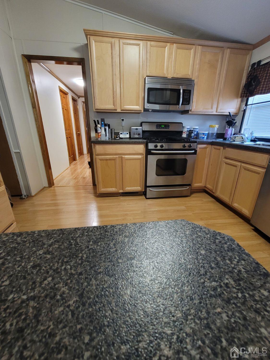 46 Dickens Road North Brunswick, NJ 08902 - Photo 13 of 37
