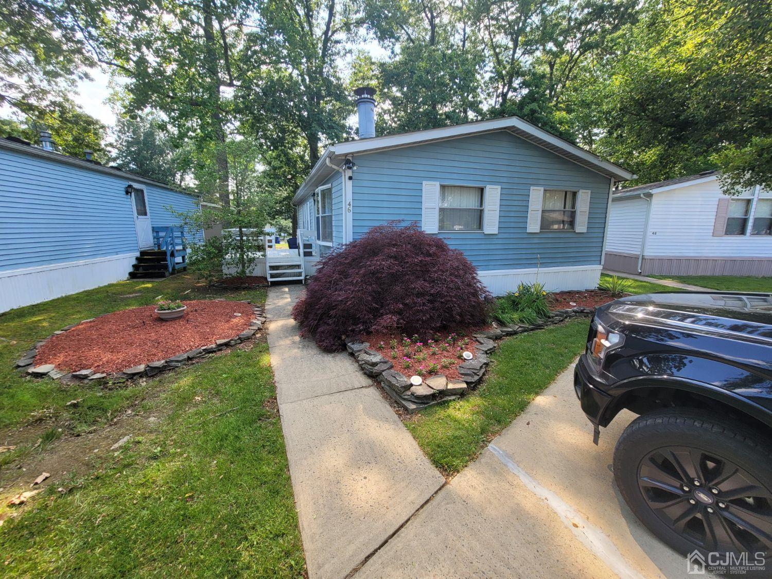 46 Dickens Road North Brunswick, NJ 08902 - Photo 3 of 37