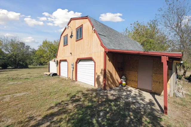 $295,000 | 6838 Moreland Road, Jonesville, MI 49250