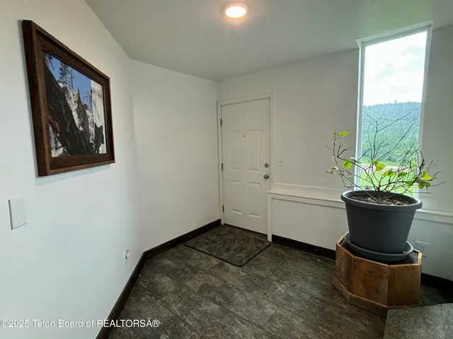 $899,000 | 1665 Spring Creek Road, Fairview, WY 83119