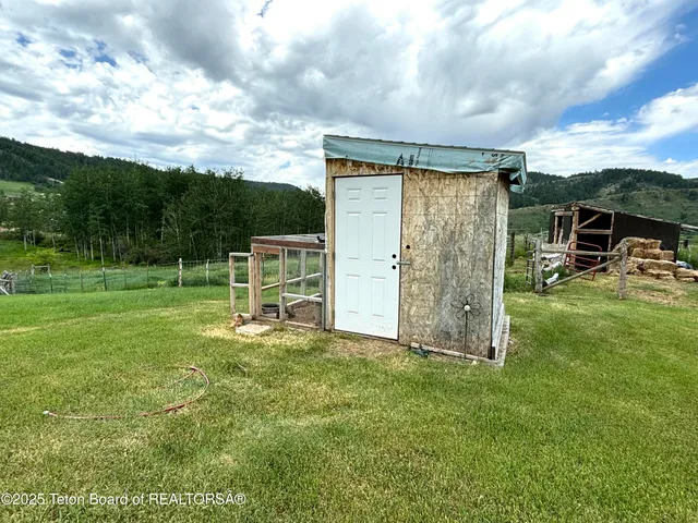 $899,000 | 1665 Spring Creek Road, Fairview, WY 83119