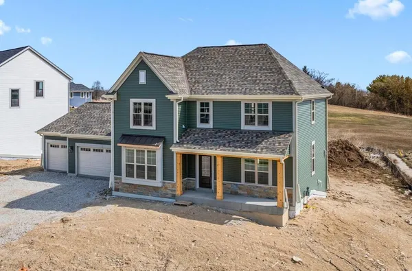 $723,900 | 801 Viewpoint Avenue, Waukesha, WI 53188