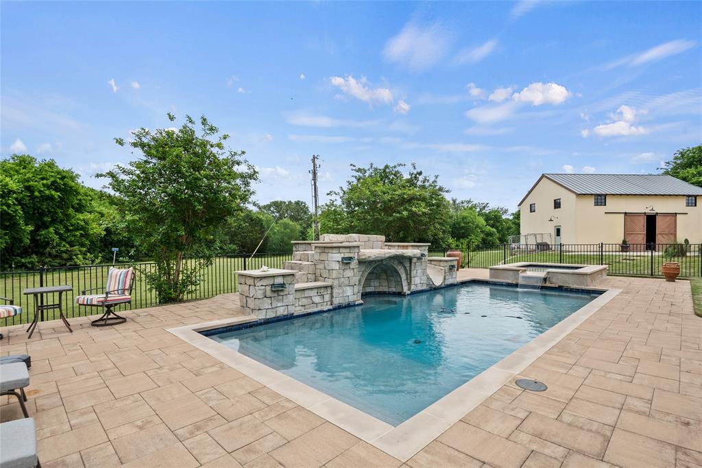 4101 Howard Road Waxahachie, TX 75165 - Photo 38 of 40