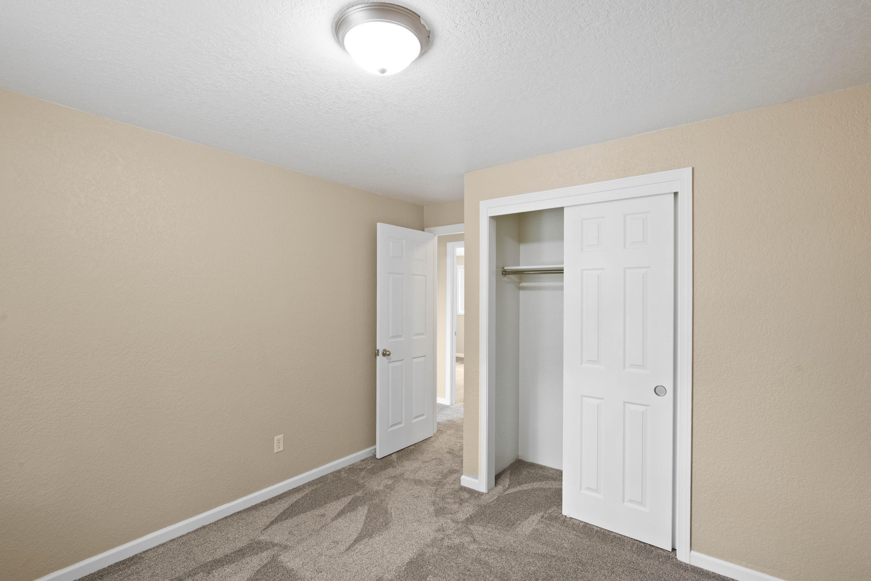 1202 Morrow Road, Unit A Medford, OR 97504 - Photo 12 of 21 CU9A4114