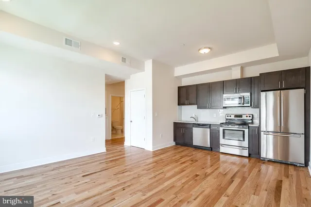 $1,661 | 1430 South Street, Unit 206, Philadelphia, PA 19146