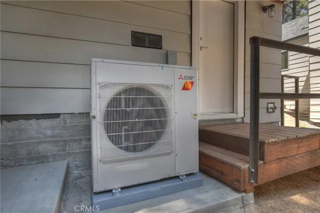 $2,400 | 441 Oriole Drive, Unit 3, Twin Peaks, CA 92391