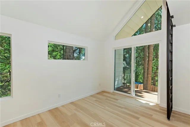 $2,400 | 441 Oriole Drive, Unit 3, Twin Peaks, CA 92391