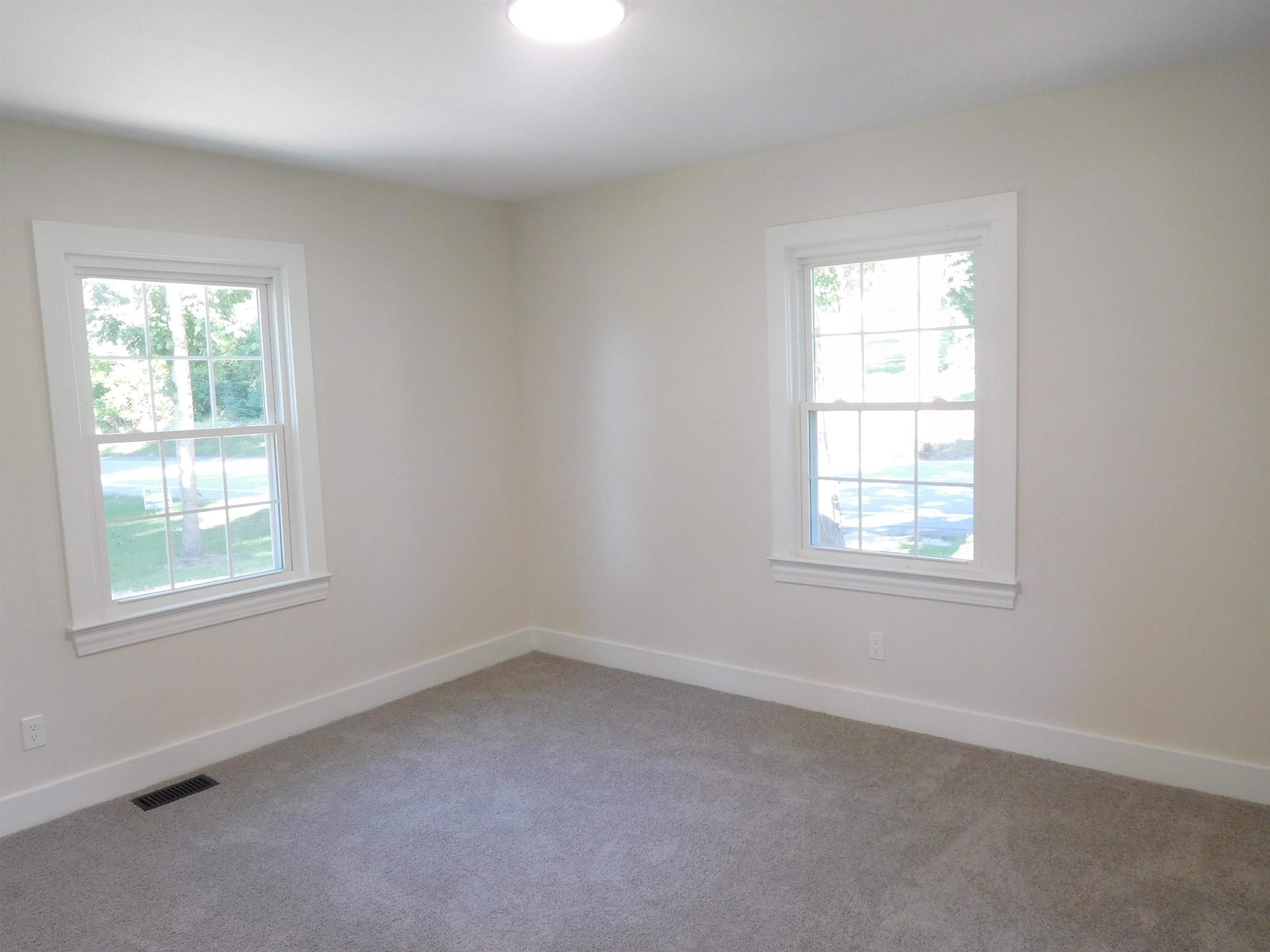 401 Thompson Street Gaffney, SC 29340 - Photo 9 of 21 Gallery Image 9