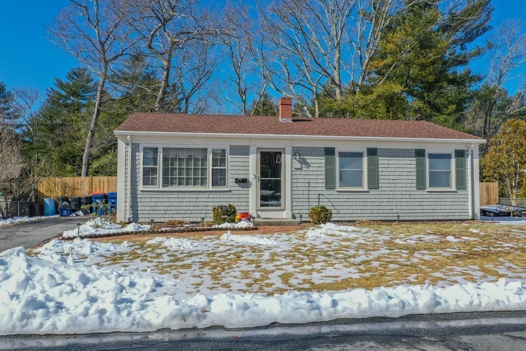 115 Ridgewood Road New Bedford, MA 02745 - Photo 2 of 28 a front view of a house with yard