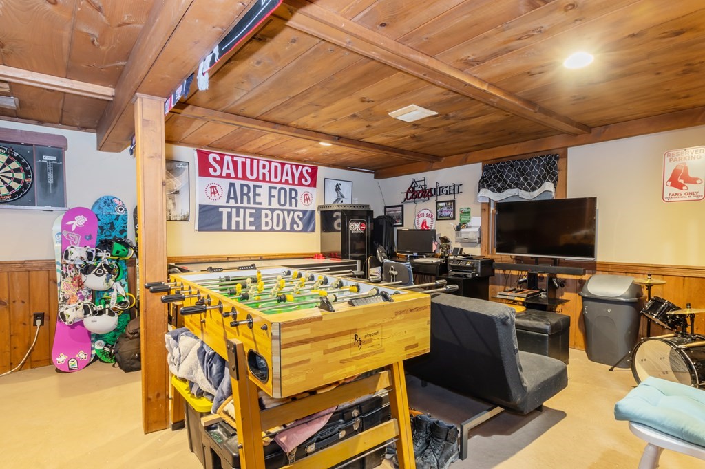 115 Ridgewood Road New Bedford, MA 02745 - Photo 25 of 28 a view of a room with gym equipment