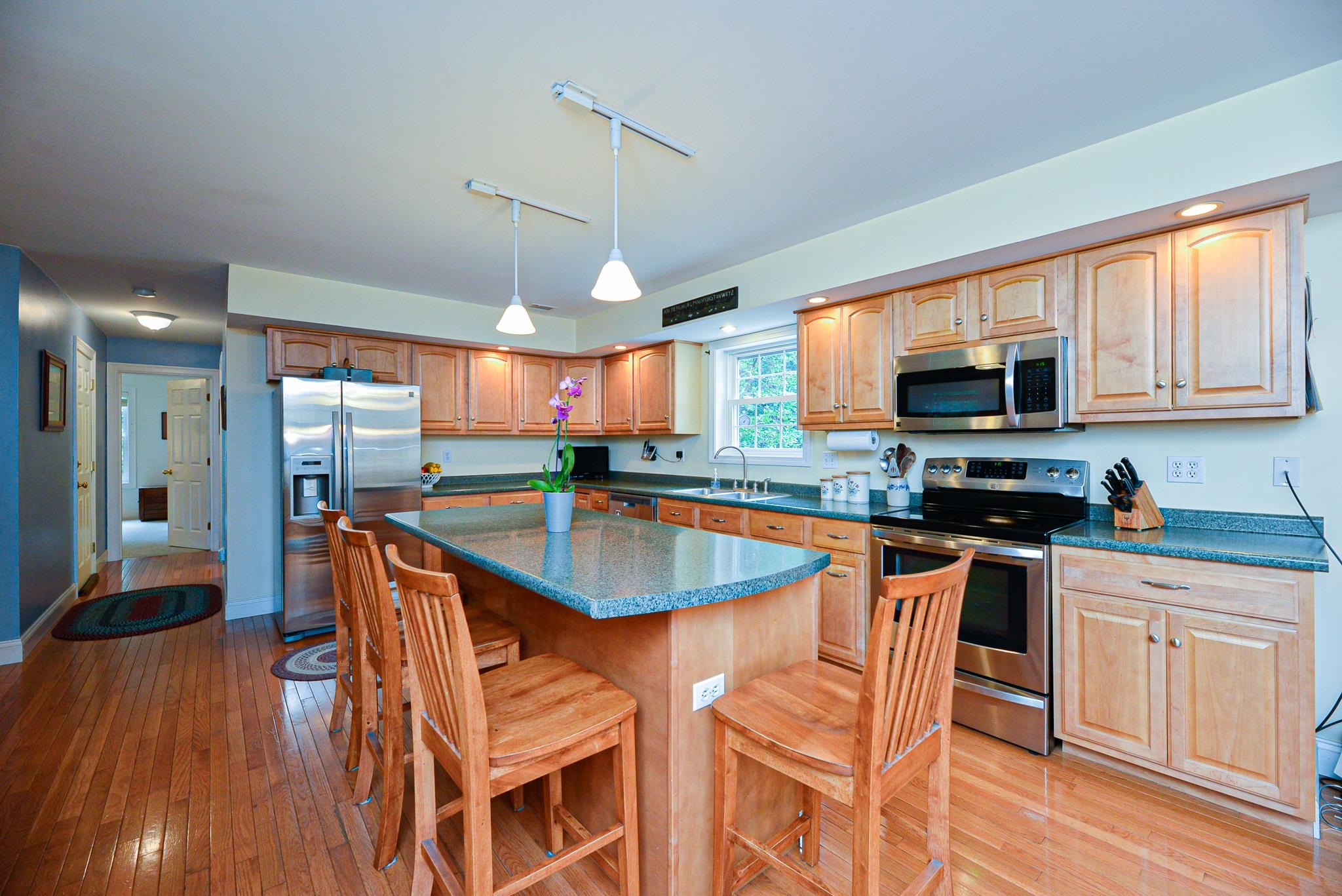 12 Oaklands Road Exeter, NH 03833 - Photo 18 of 40