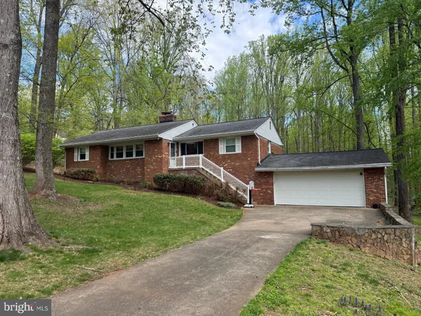 $649,990 | 7302 Stuart Circle, Warrenton, VA 20187
