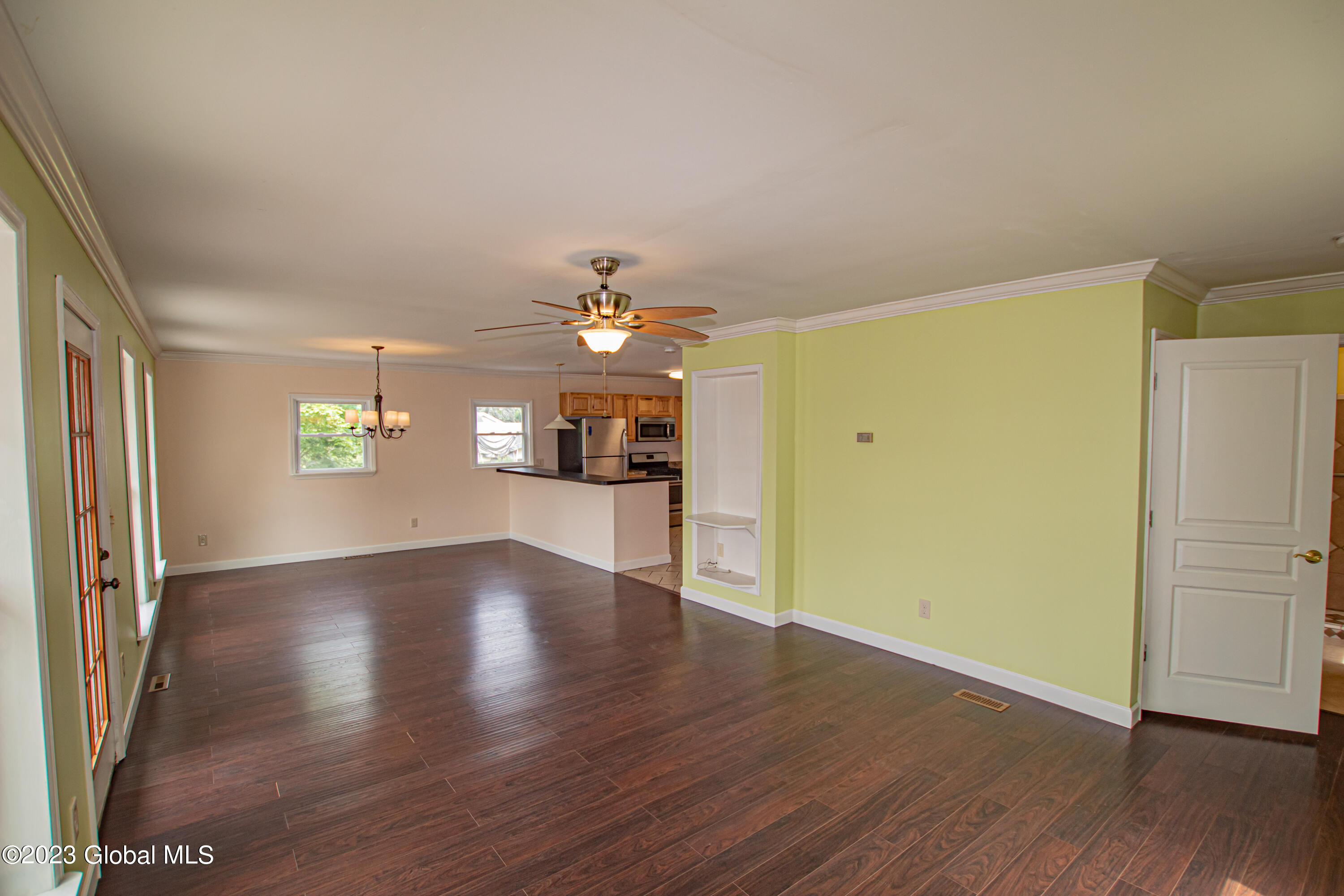 105 Travers Road Amsterdam, NY 12010 - Photo 14 of 47 _MG_9230