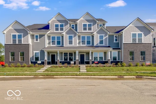 $319,999 | 5790 Arcade Boulevard, McCordsville, IN 46055