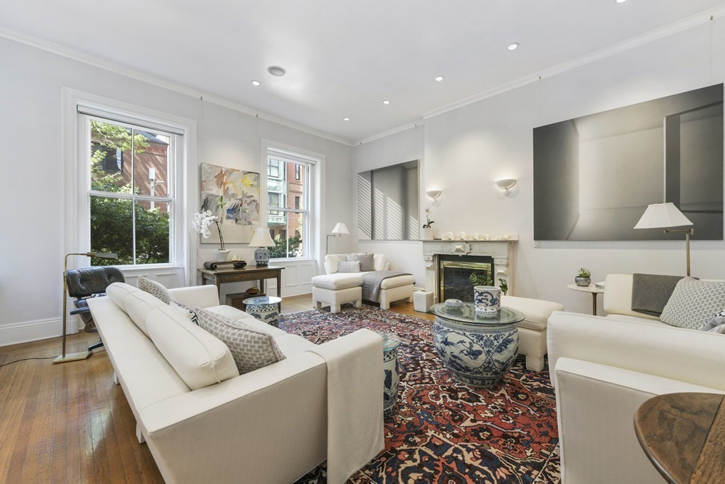 191 Commonwealth Avenue, Unit 3 Boston, MA 02116 - Photo 1 of 15