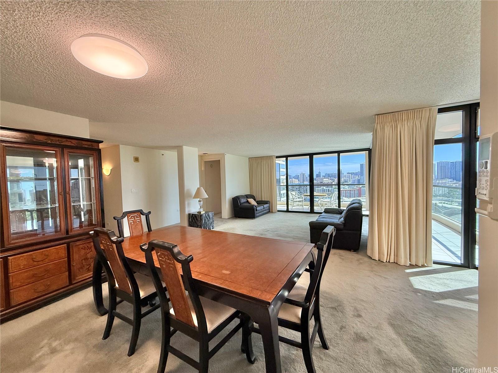 1015 Wilder Avenue, Unit 503 Honolulu, HI 96822 - Photo 4 of 17