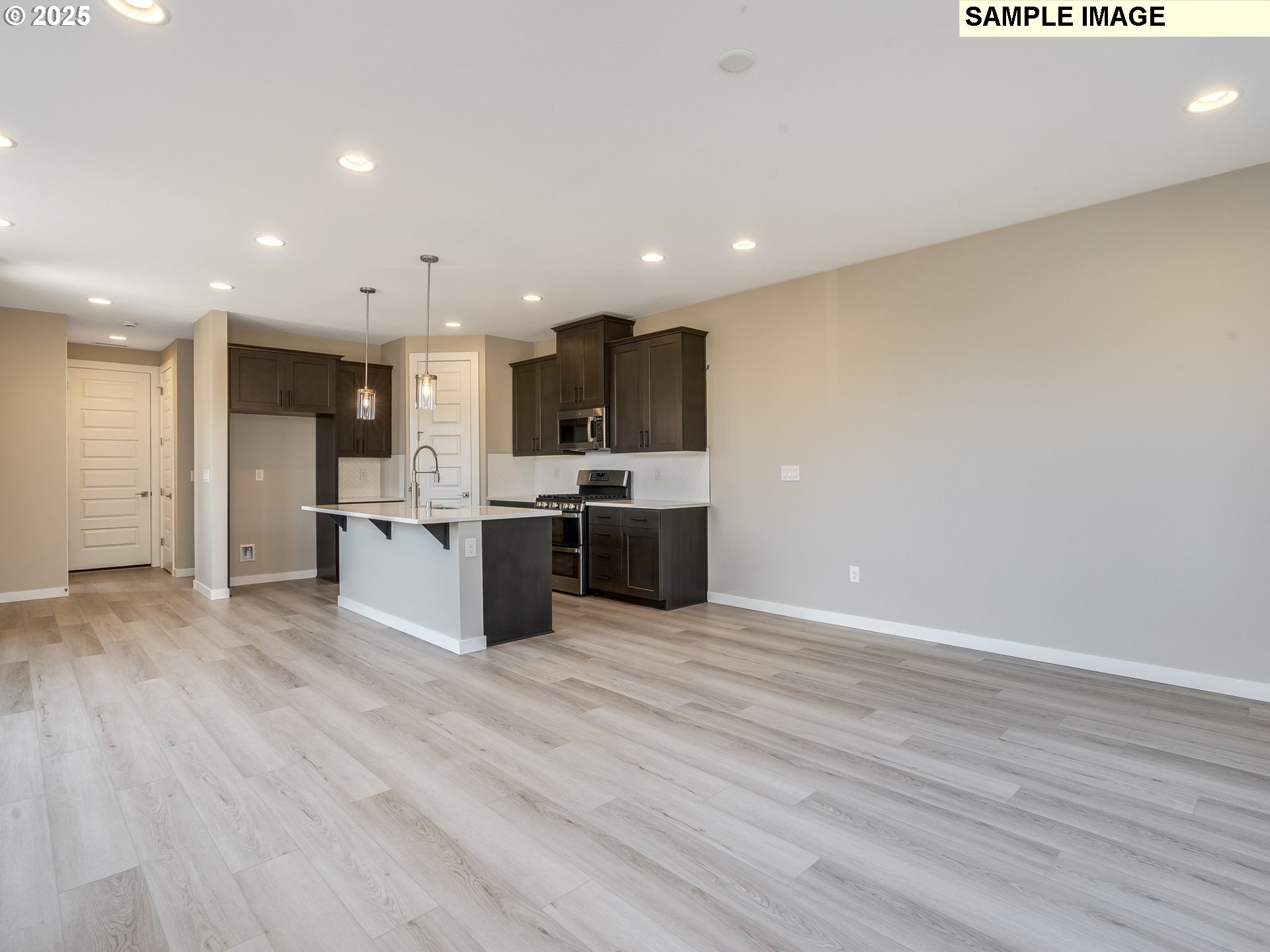 728 Northwest 178th Street Ridgefield, WA 98642 - Photo 11 of 36