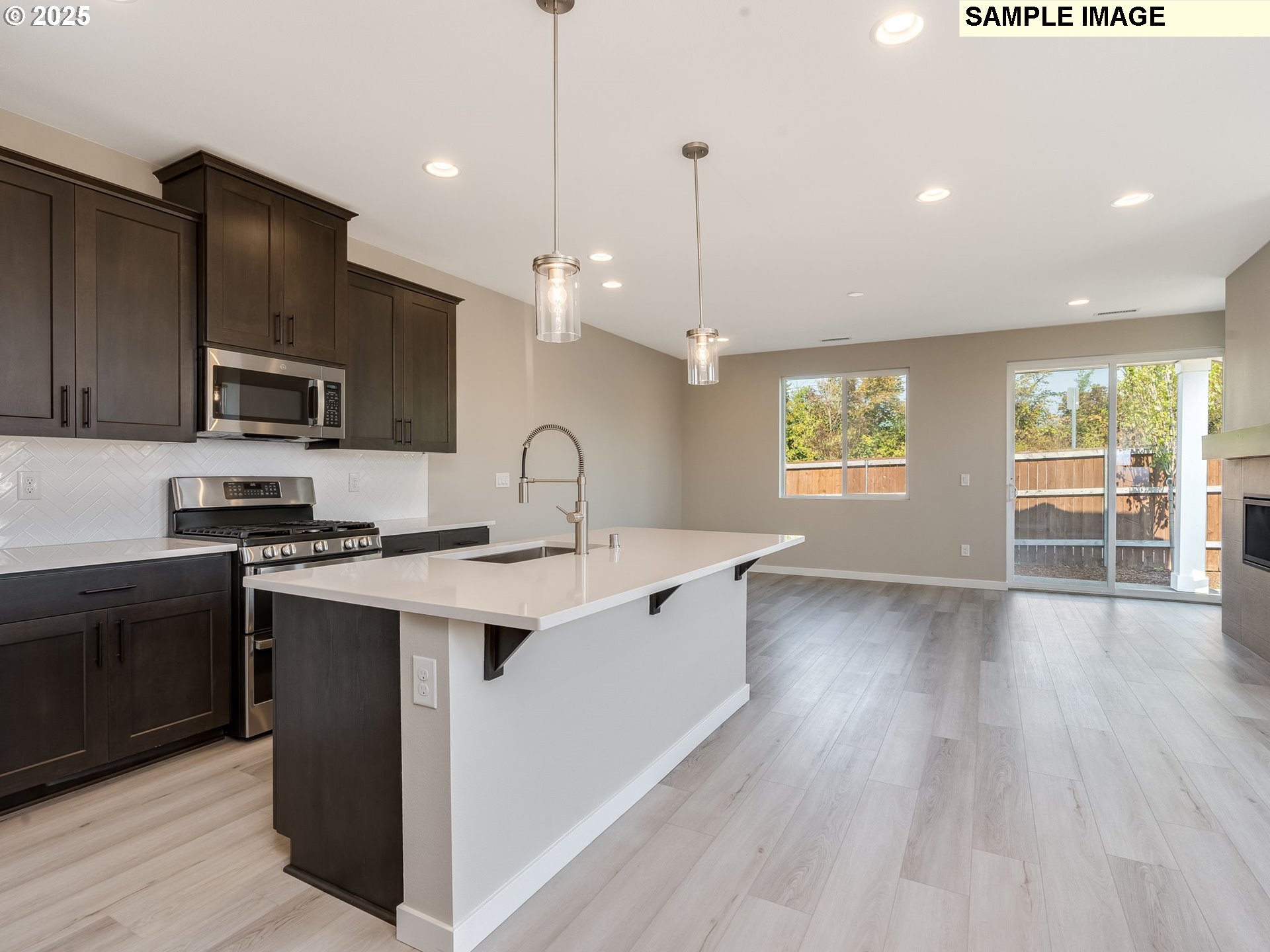 728 Northwest 178th Street Ridgefield, WA 98642 - Photo 6 of 36