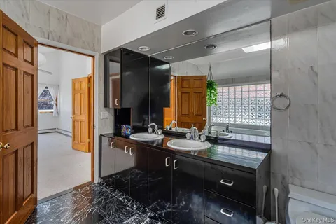$1,588,000 | 64-61 230th Street | Oakland Gardens