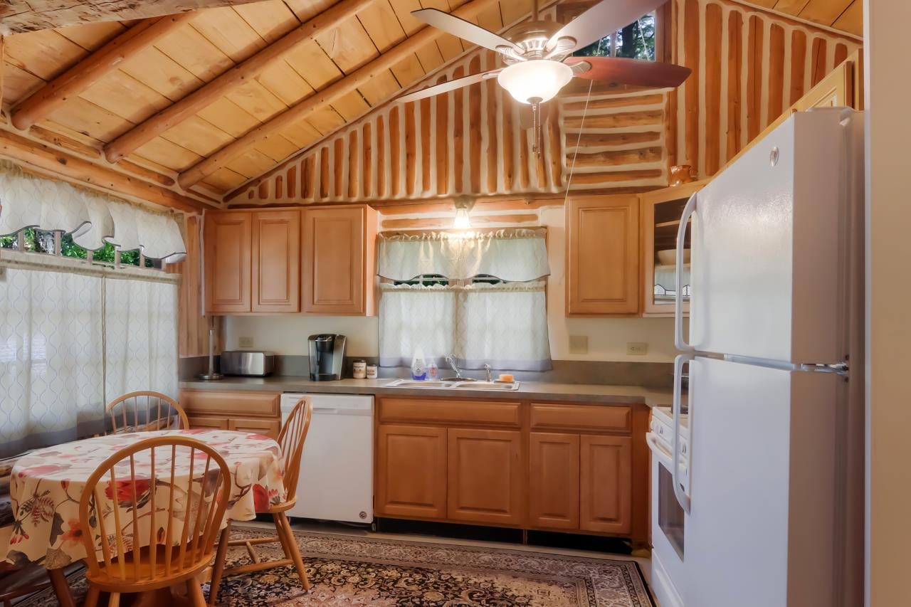 7792 Cook Road Williamsburg, MI 49690 - Photo 65 of 94 Gallery Image 65