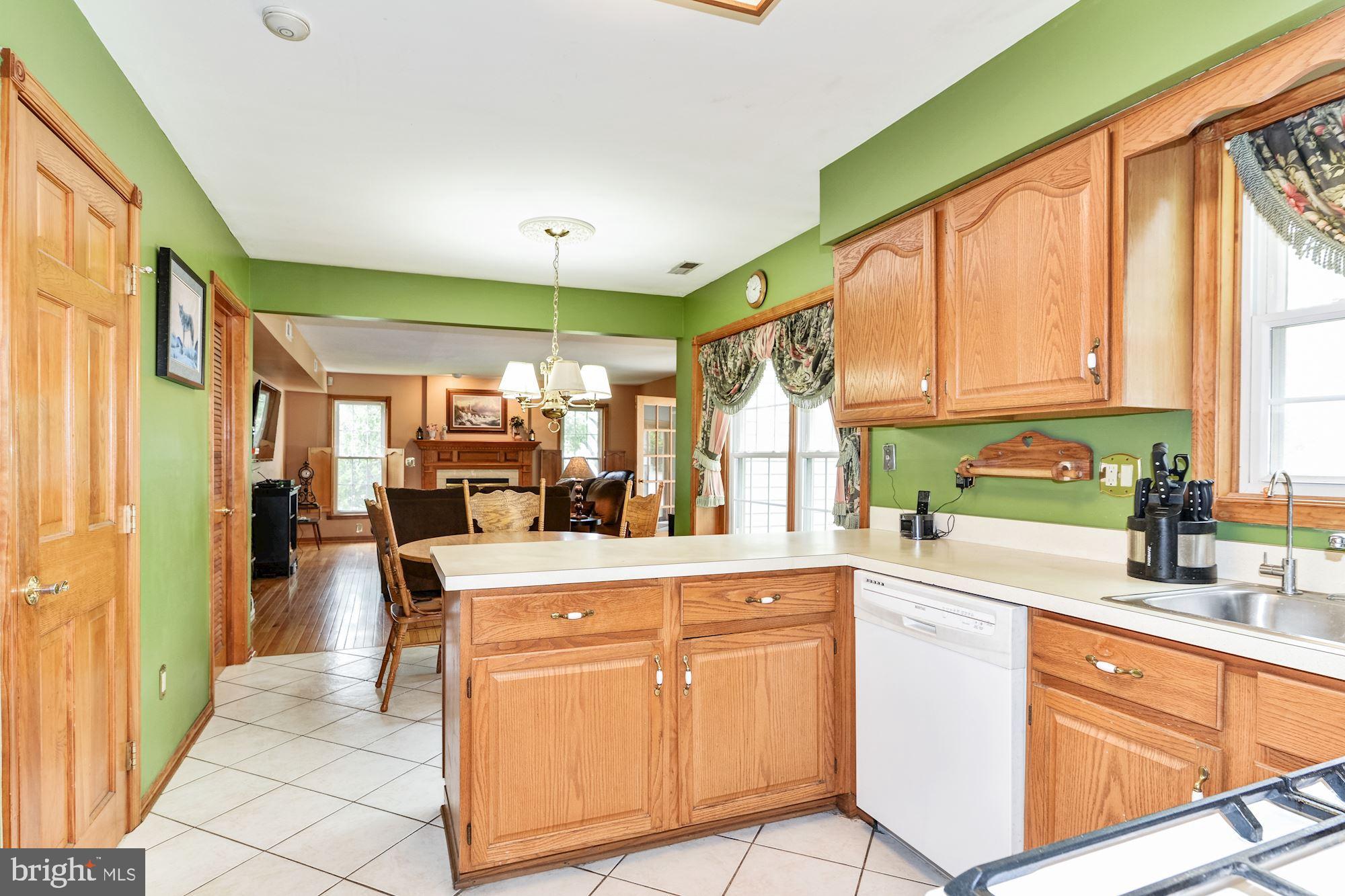 107 Timber Boulevard Brooklawn, NJ 08030 - Photo 15 of 33 Kitchen, Opens into Family Room