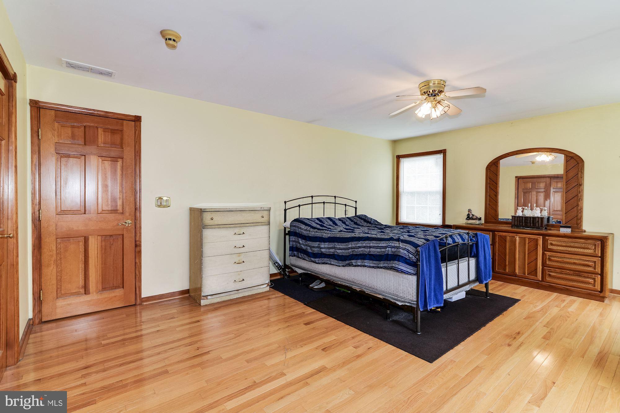 107 Timber Boulevard Brooklawn, NJ 08030 - Photo 22 of 33 Master Bedroom