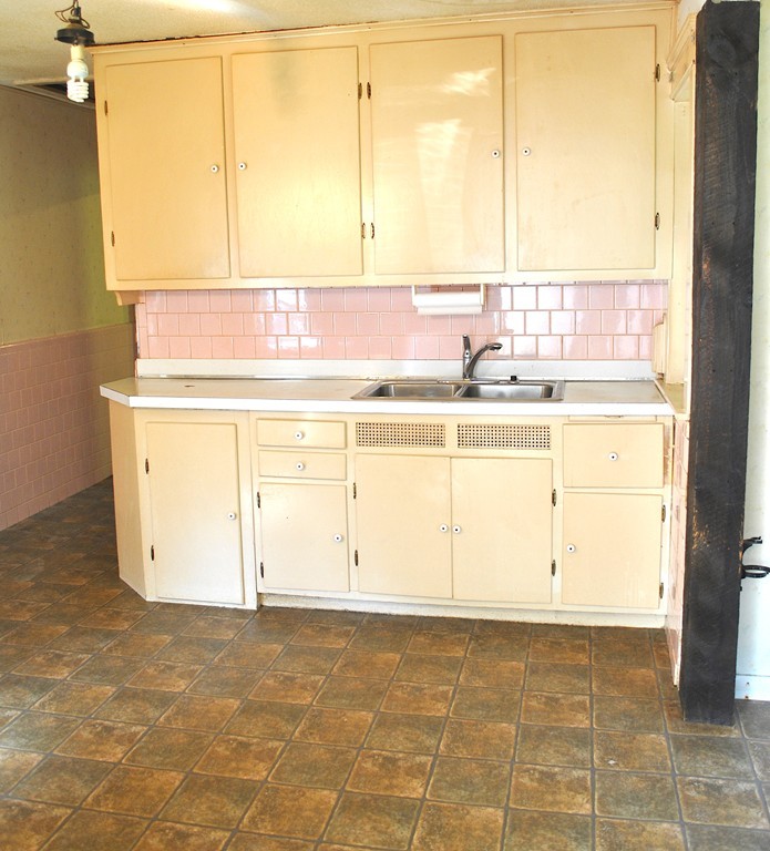 7 A Havana Road Worcester, MA 01603 - Photo 2 of 9