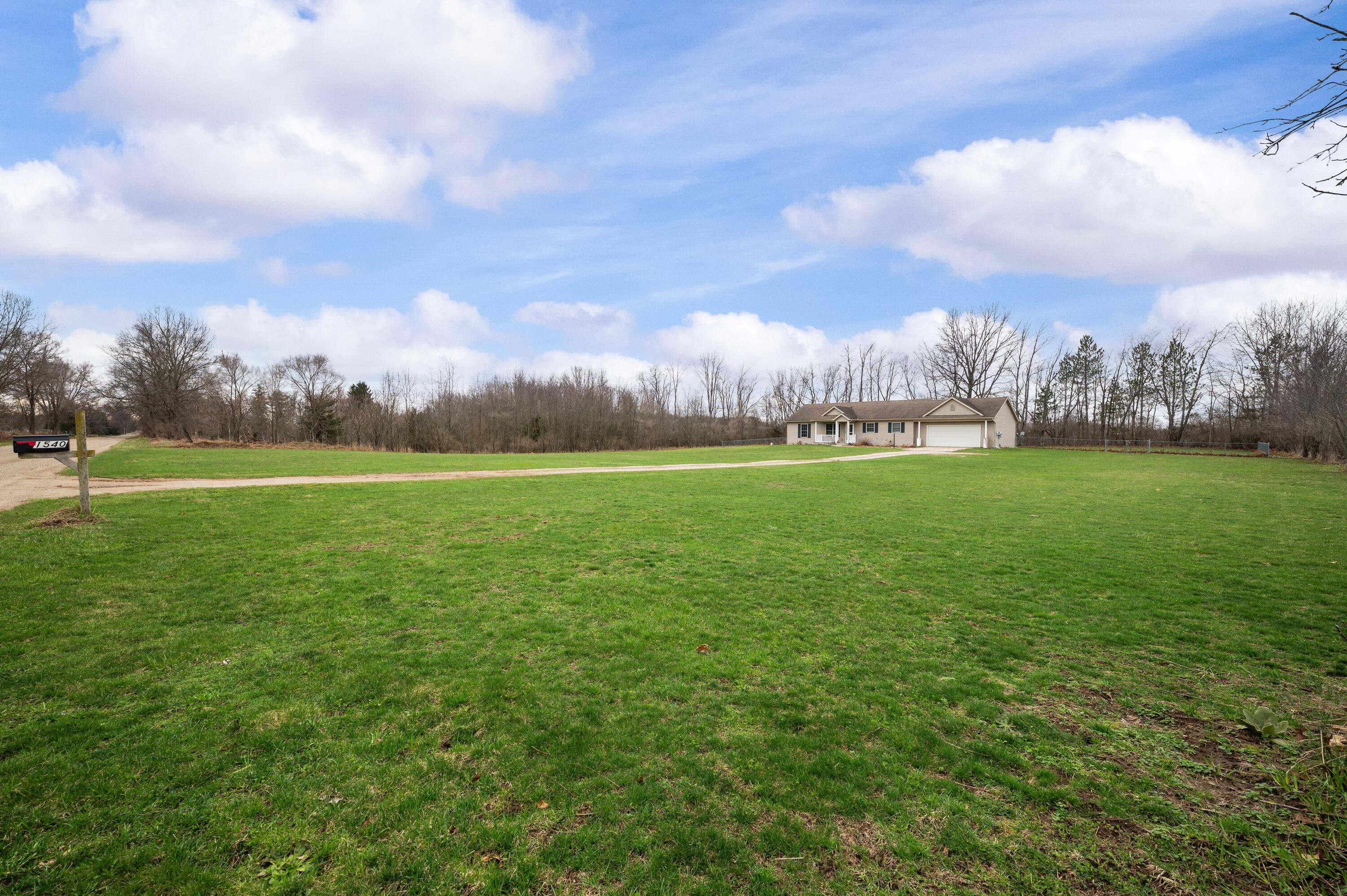 1540 Dodd Road Niles, MI 49120 - Photo 46 of 59 Front Yard