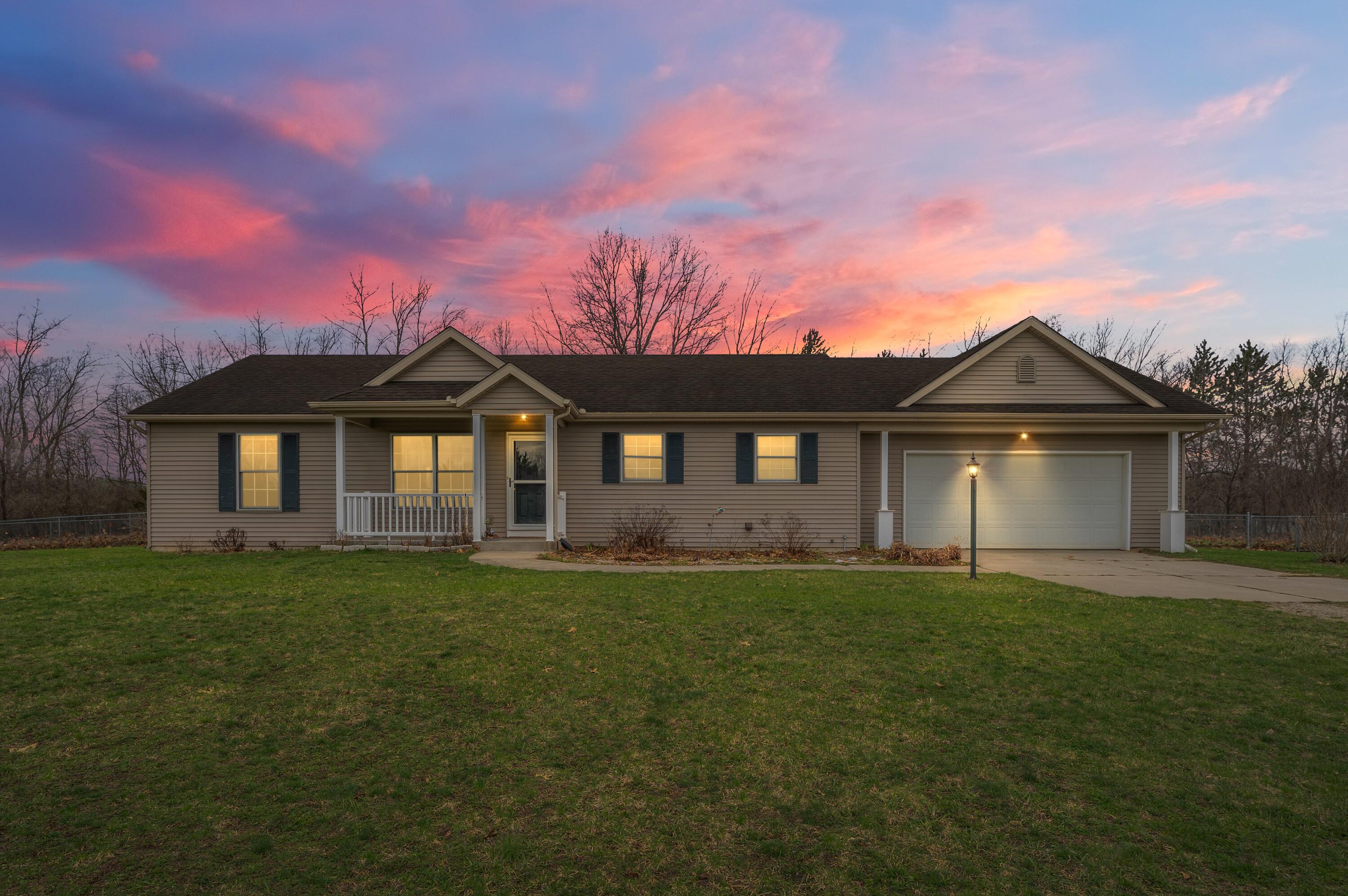 1540 Dodd Road Niles, MI 49120 - Photo 57 of 59 Front of House