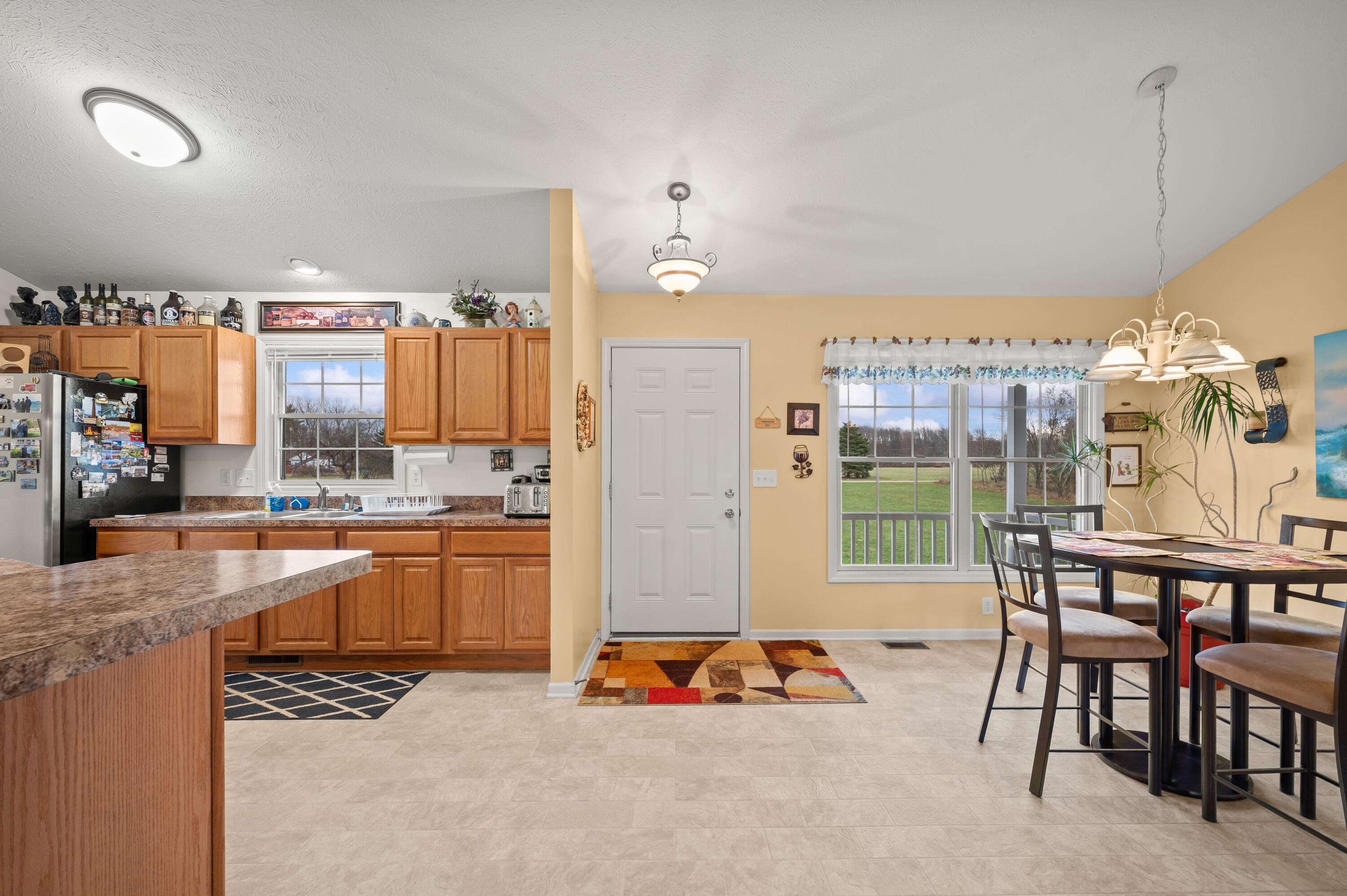 1540 Dodd Road Niles, MI 49120 - Photo 10 of 59 Dining Area