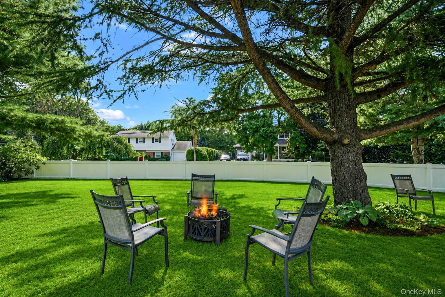 1 Rutgers Street Smithtown, NY 11787 - Photo 9 of 29 Gallery Image 9