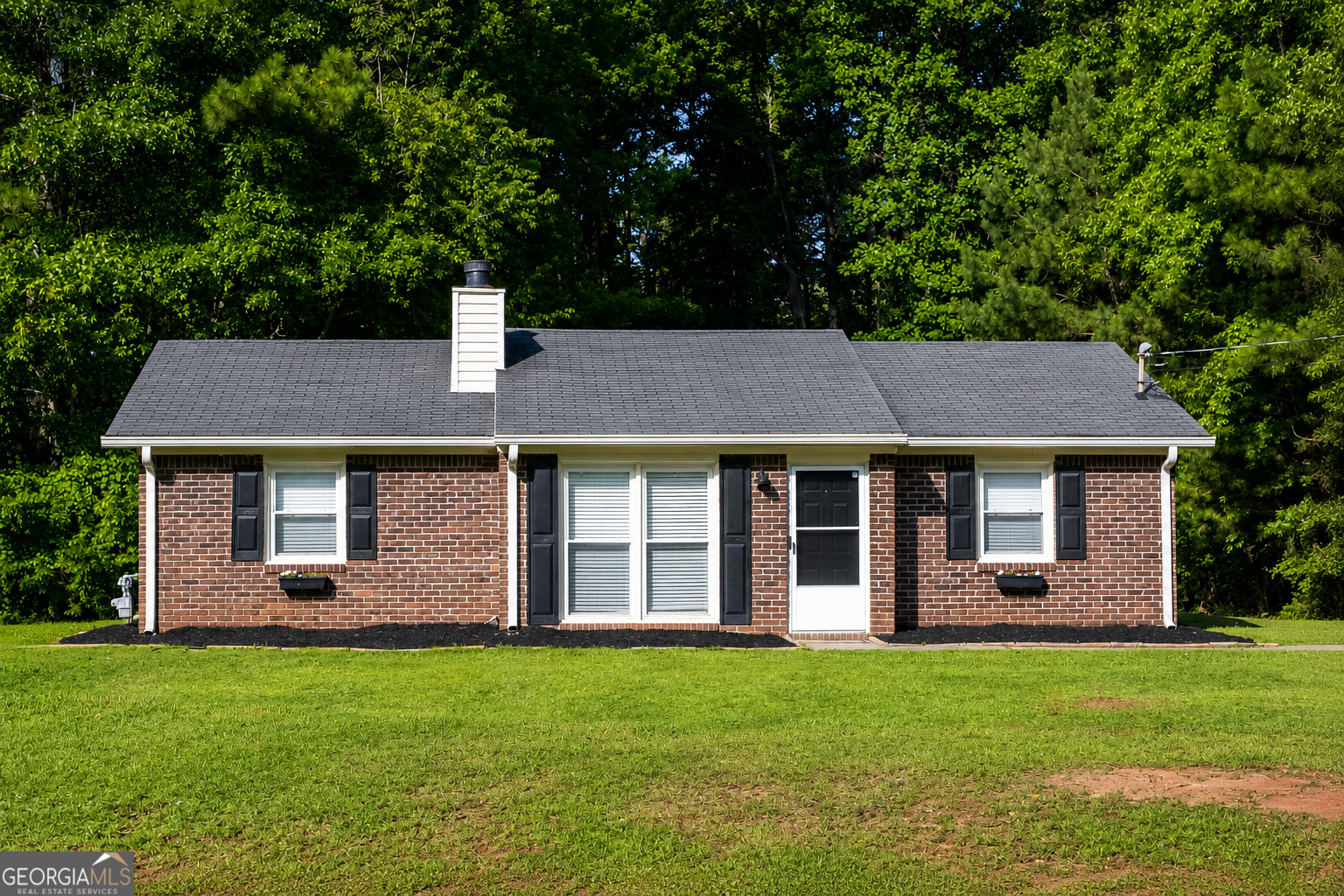 1046 Country Club Road Newnan, GA 30263 - Photo 1 of 20