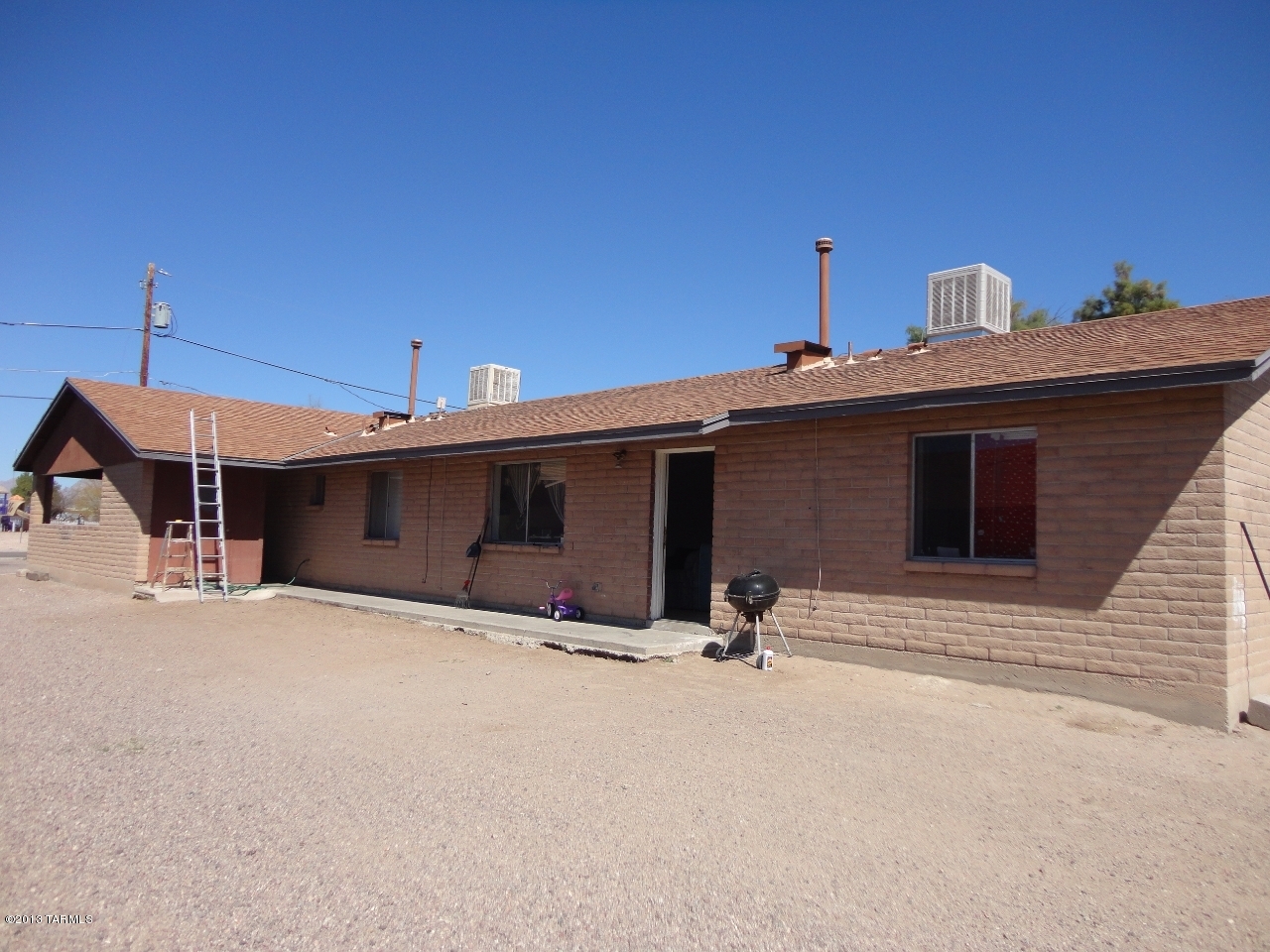 631 West 40th Street Tucson, AZ 85713 - Photo 3 of 18