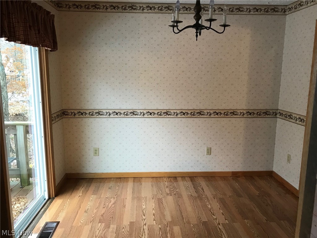 935 Perkins Jones Road Northeast Warren, OH 44483 - Photo 7 of 16 Gallery Image 7