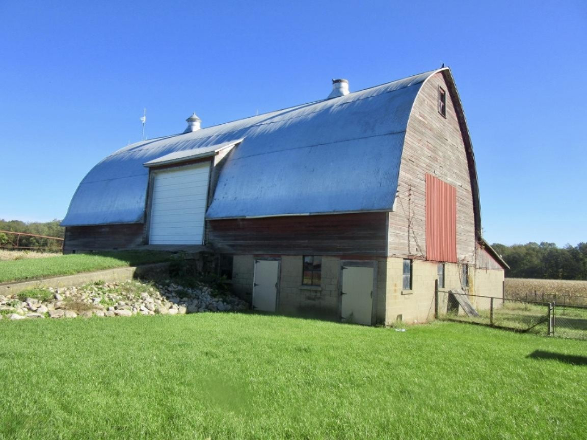 2395 West Bertrand Road Niles, MI 49120 - Photo 4 of 28 fullsizeoutput_561