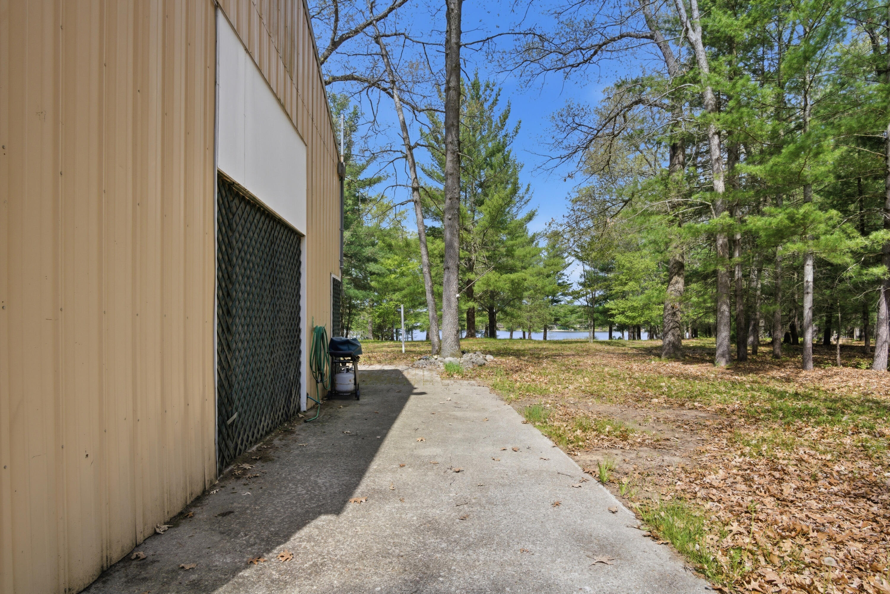 337 South Taylor Road Branch, MI 49402 - Photo 23 of 39 DSC01396