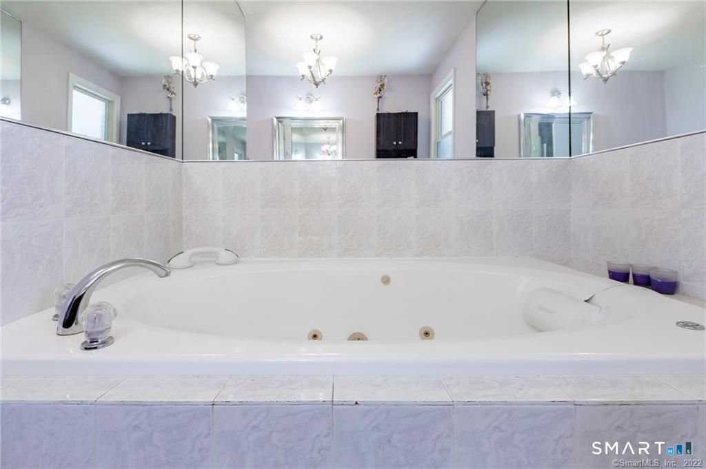 433 Highland Drive Waterbury, CT 06708 - Photo 9 of 21
