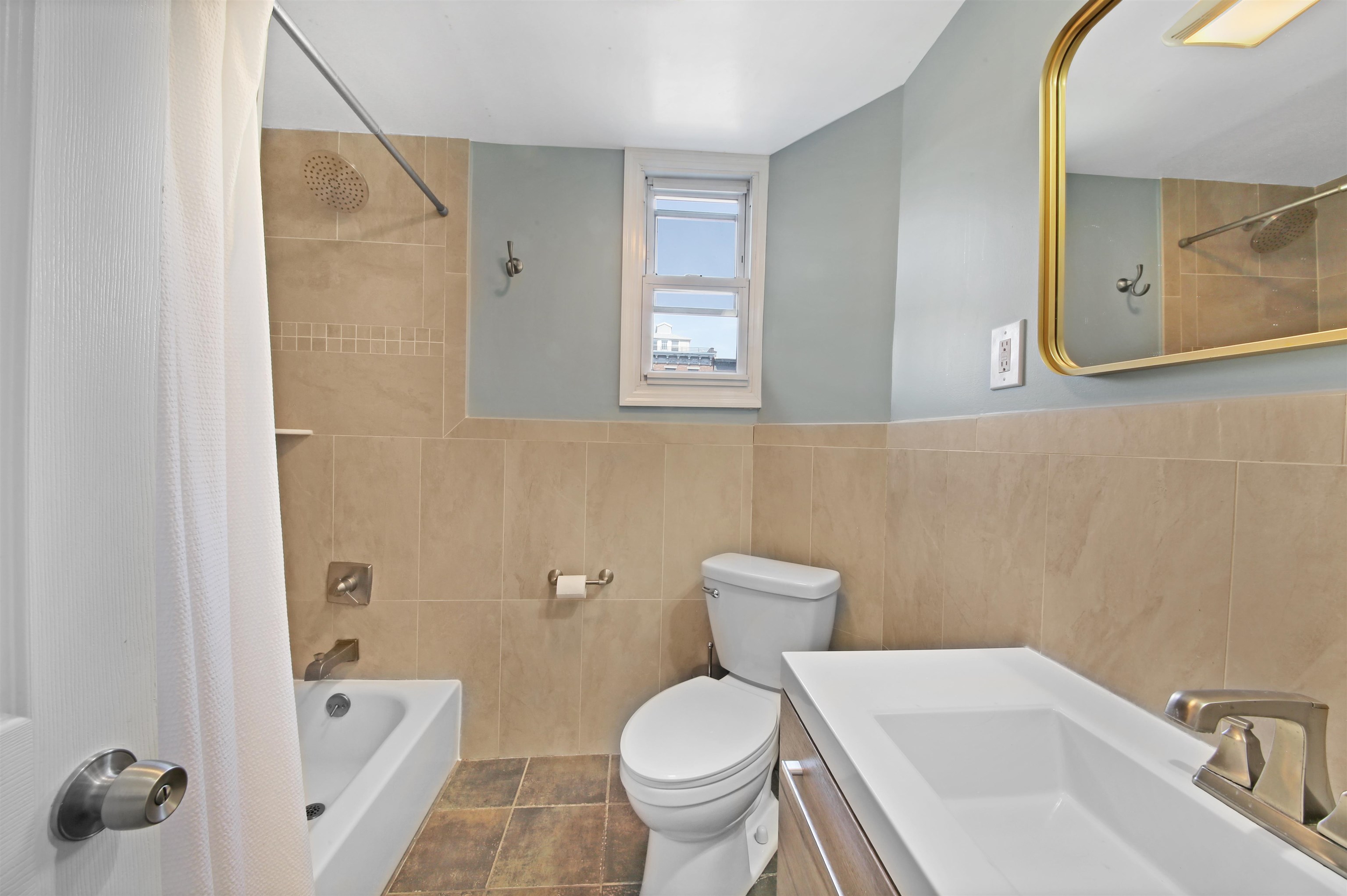331 Varick Street, Unit 2 Jersey City, NJ 07302 - Photo 17 of 27