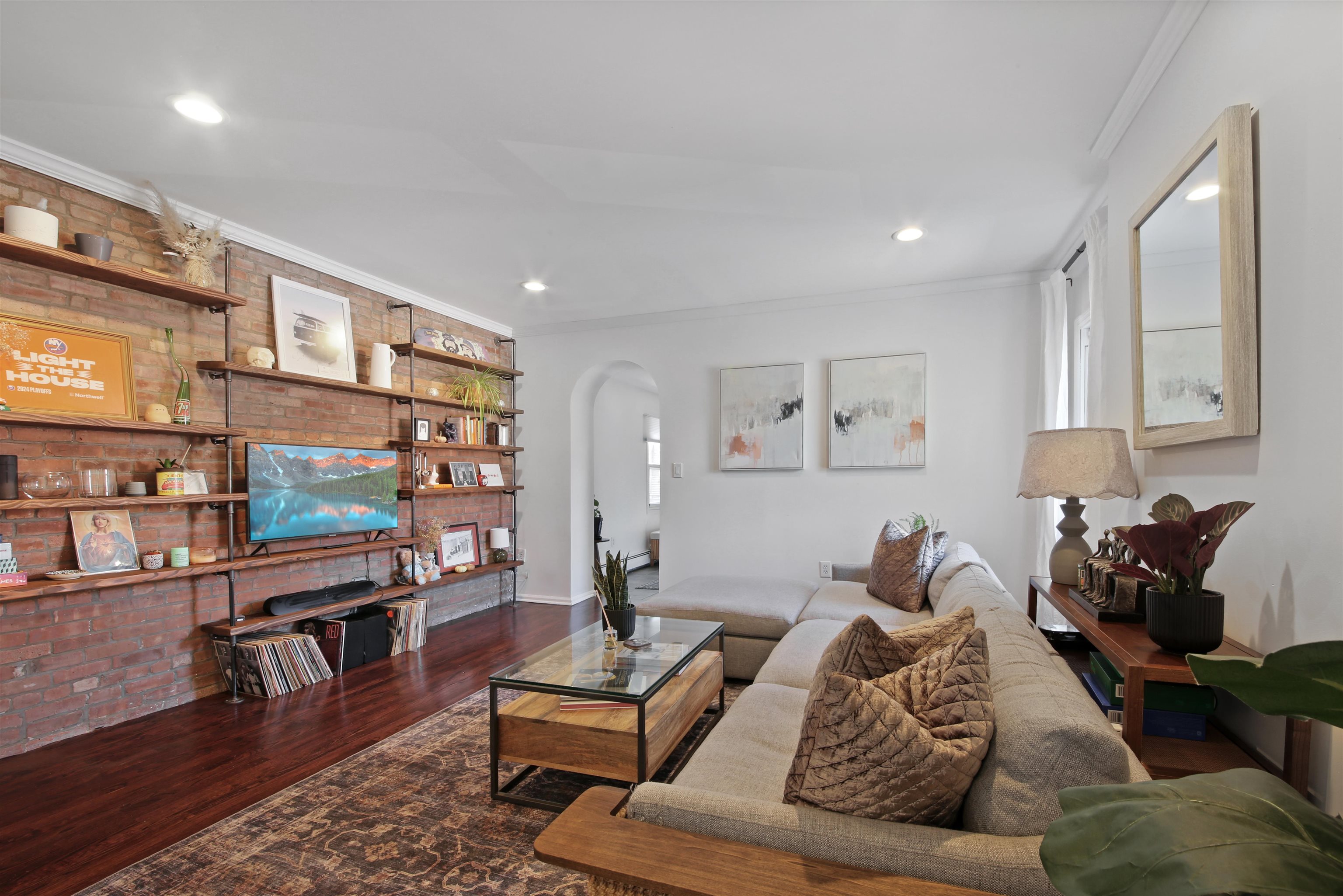 331 Varick Street, Unit 2 Jersey City, NJ 07302 - Photo 2 of 27