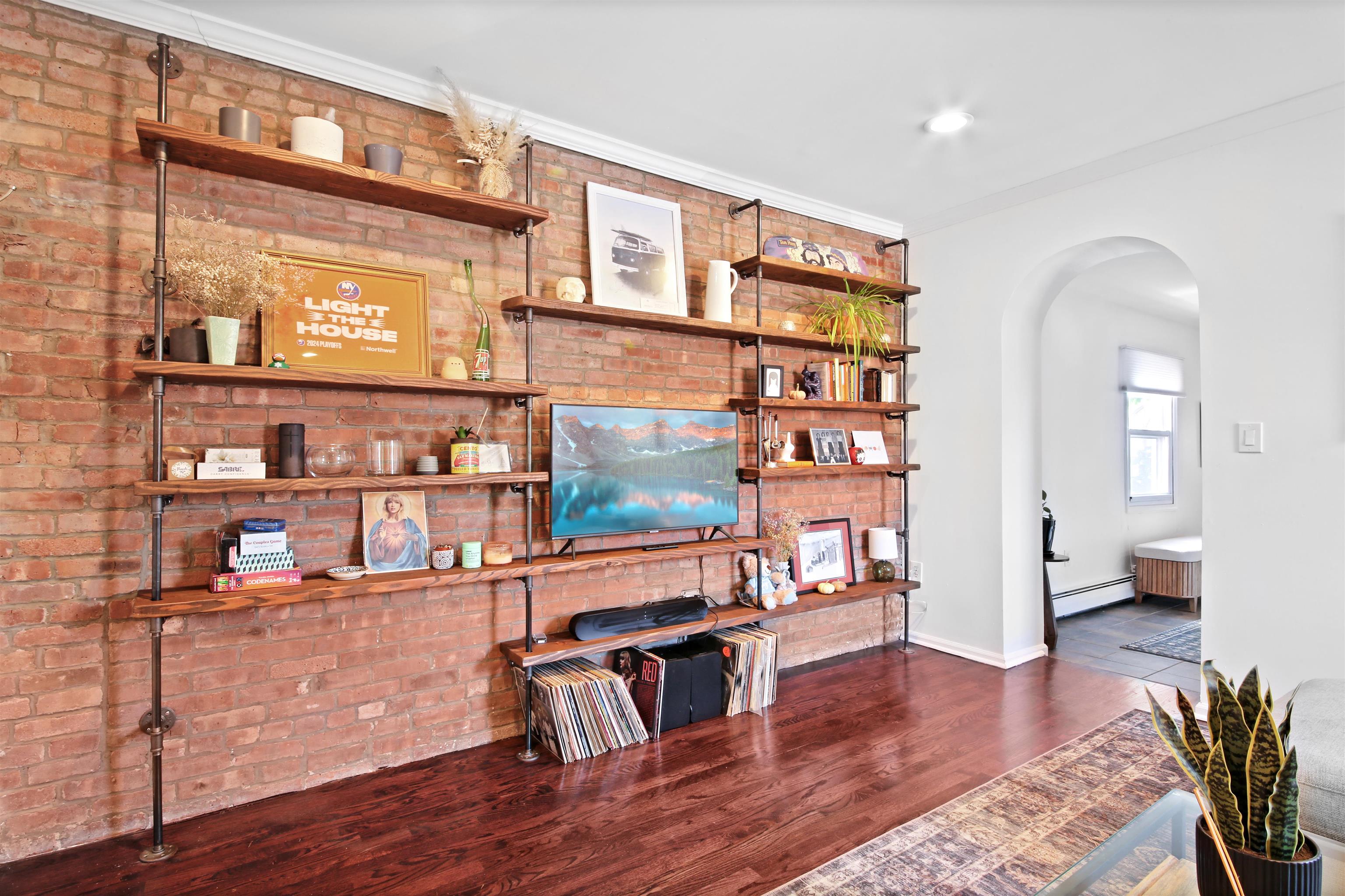 331 Varick Street, Unit 2 Jersey City, NJ 07302 - Photo 6 of 27