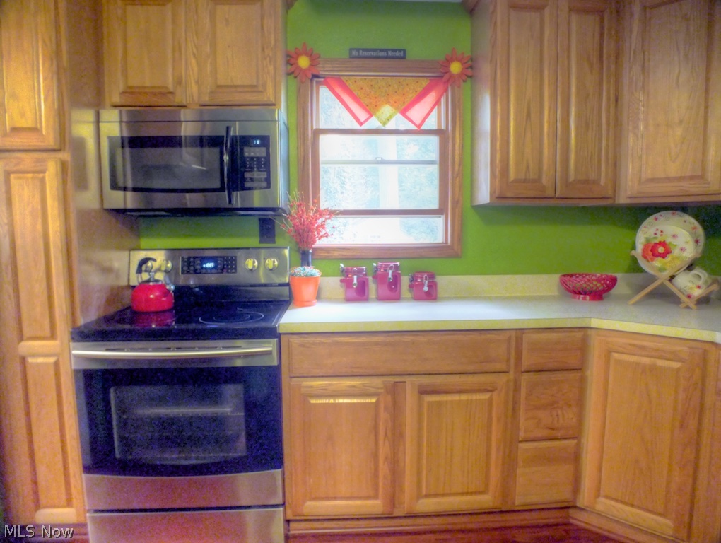 1767 Oakmount Road South Euclid, OH 44121 - Photo 9 of 25 Another view of the kitchen...
