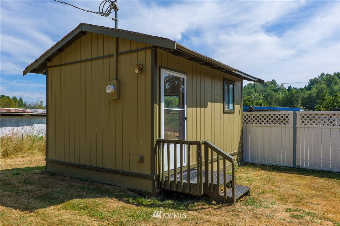 17617 Southeast May Valley Road Renton, WA 98059 - Photo 30 of 35