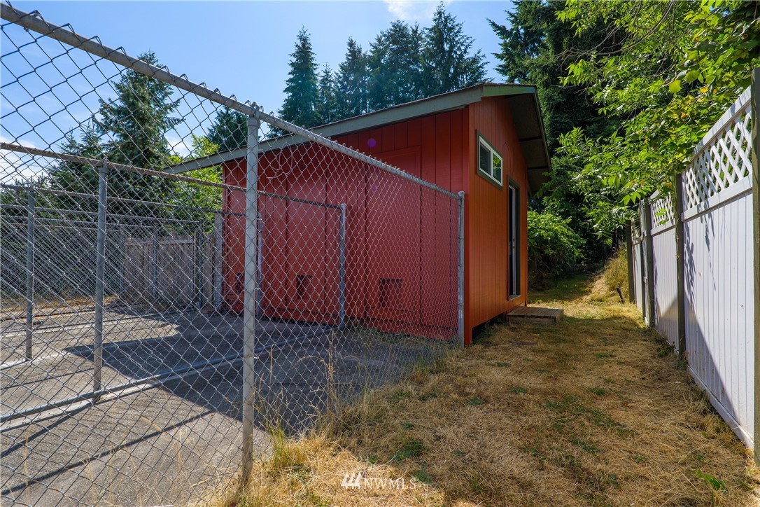 17617 Southeast May Valley Road Renton, WA 98059 - Photo 34 of 35
