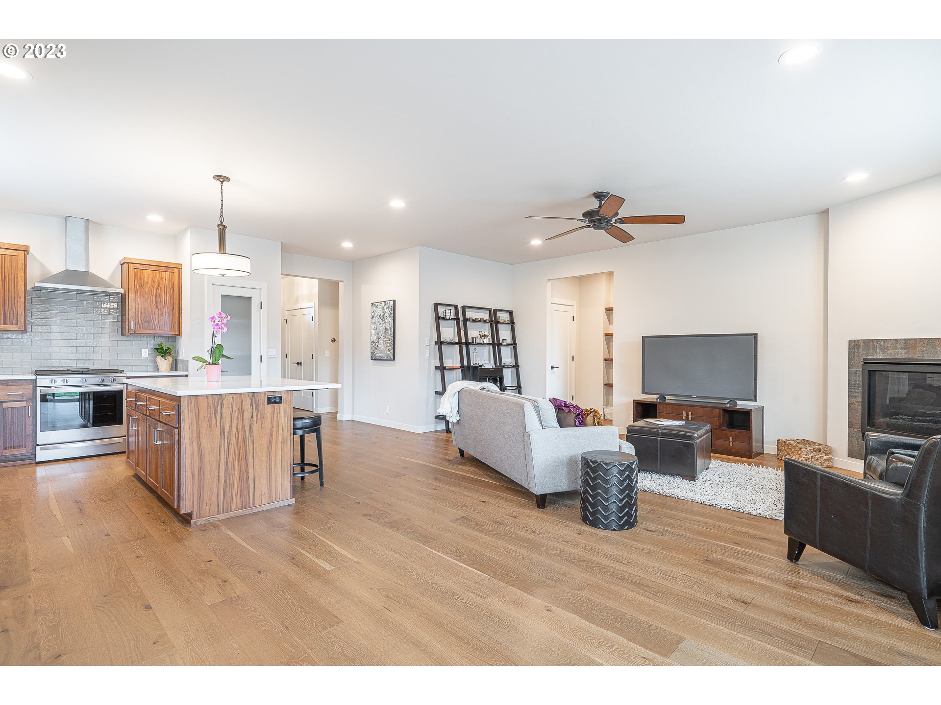 3393 Gilham Road Eugene, OR 97408 - Photo 11 of 31 Gallery Image 11