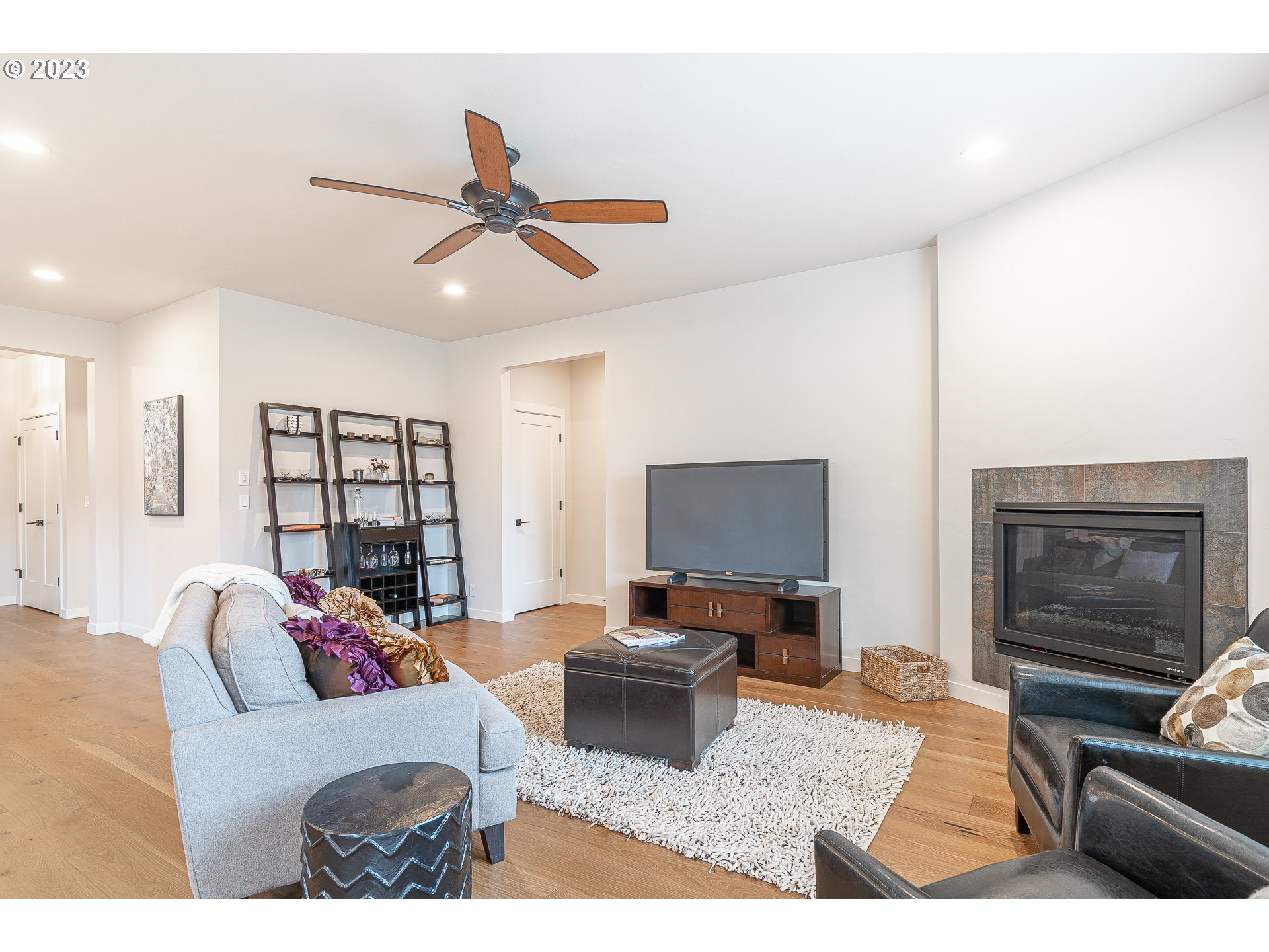 3393 Gilham Road Eugene, OR 97408 - Photo 9 of 31 Gallery Image 9